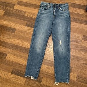 Size 27 Levi’s high-rise wedgie jeans